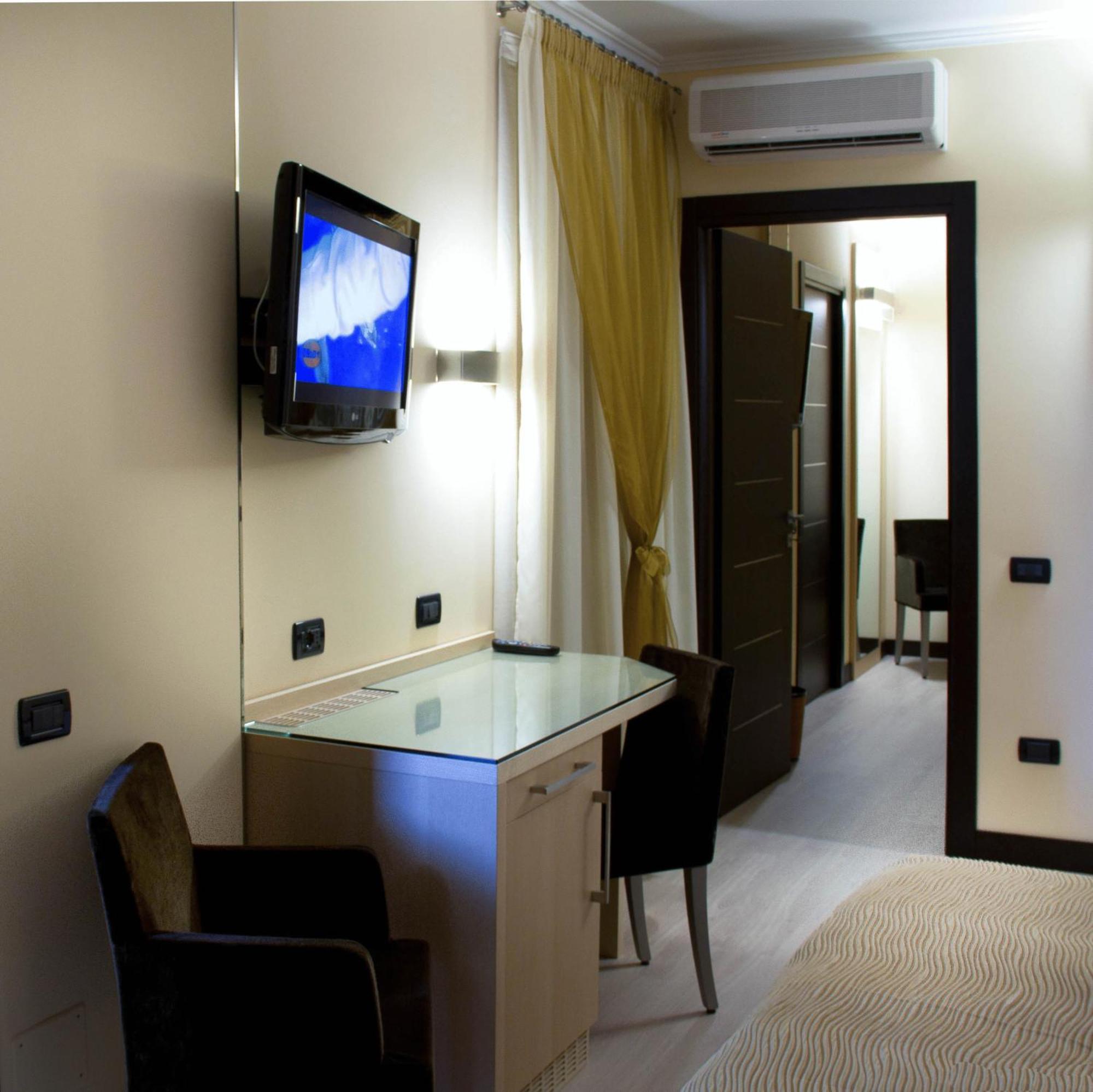 Hotel Imperial Сан-Бенедетто-дель-Тронто Экстерьер фото
