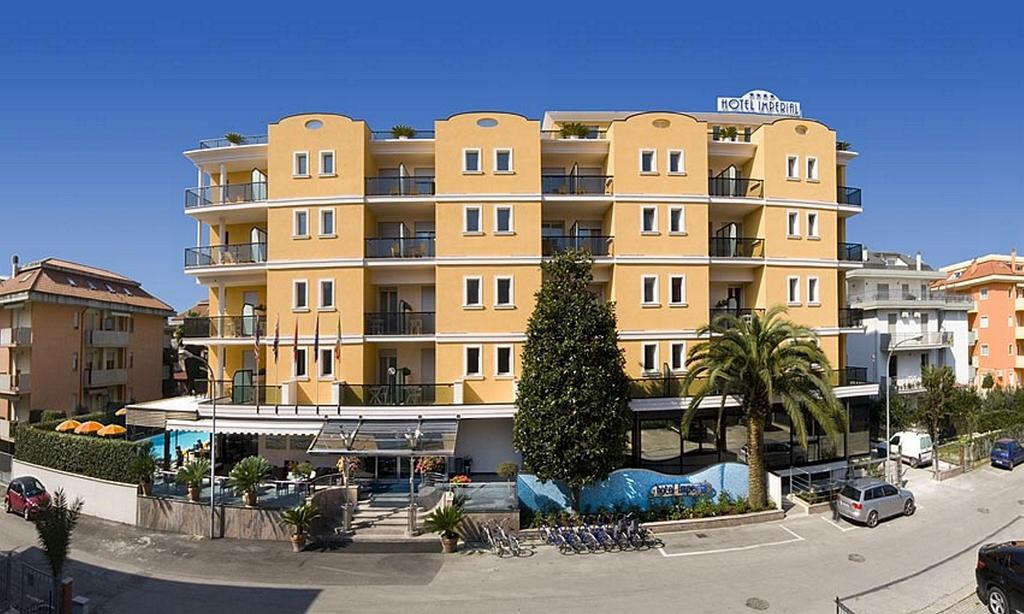 Hotel Imperial Сан-Бенедетто-дель-Тронто Экстерьер фото