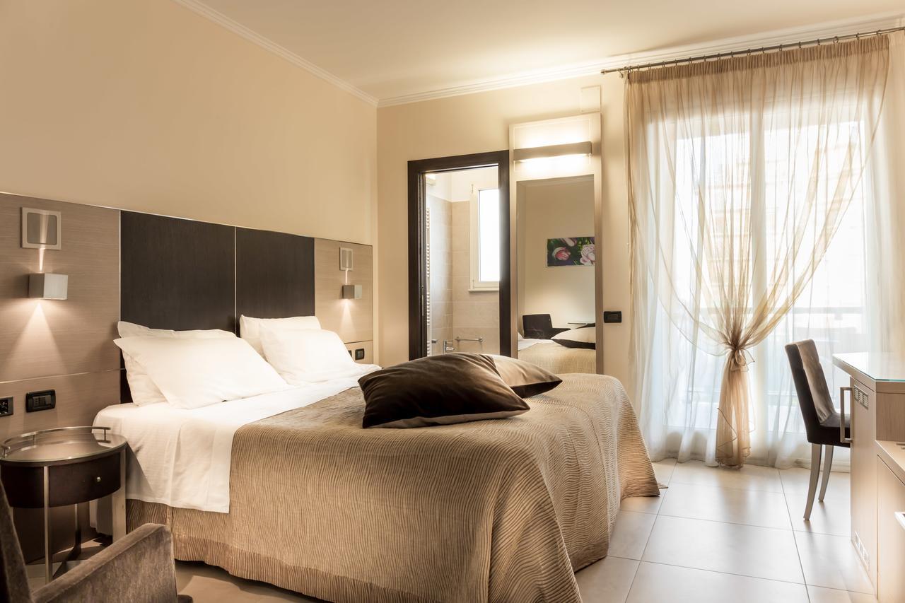 Hotel Imperial Сан-Бенедетто-дель-Тронто Экстерьер фото